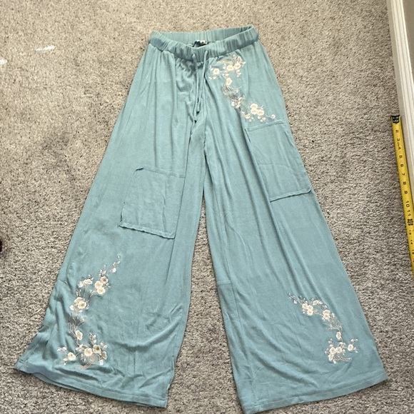 New POL Floral Wide Leg Pants ~ Light Blue - Picture 5 of 12